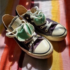 EUC WOMENS SIZE 9 CONVERSE DOUBLE TONGUE SHOES
